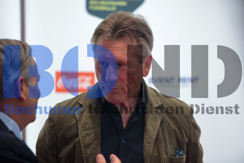 SES_HOFDFM20251006-1 | bond - Realisiert mit Pictrs.com