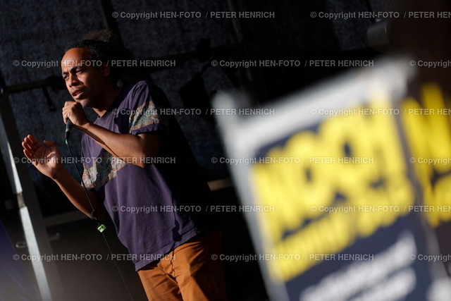 Europawahl 2024 | 08.06.2024 Zentrale Hauptkundgebung V. O. T. Y in Frankfurt vor der Alten Oper einen Tag vor der Europawahl Motto RECHTSEXTREMISMUS STOPPEN DEMOKRATIE VERTEIDIGEN Abschlusskundgebung Frankfurt gegen Rechts x Wählen gehen x Wahlkampf hier RAPPER AMEWU (Foto: Peter Henrich) - Realisiert mit Pictrs.com