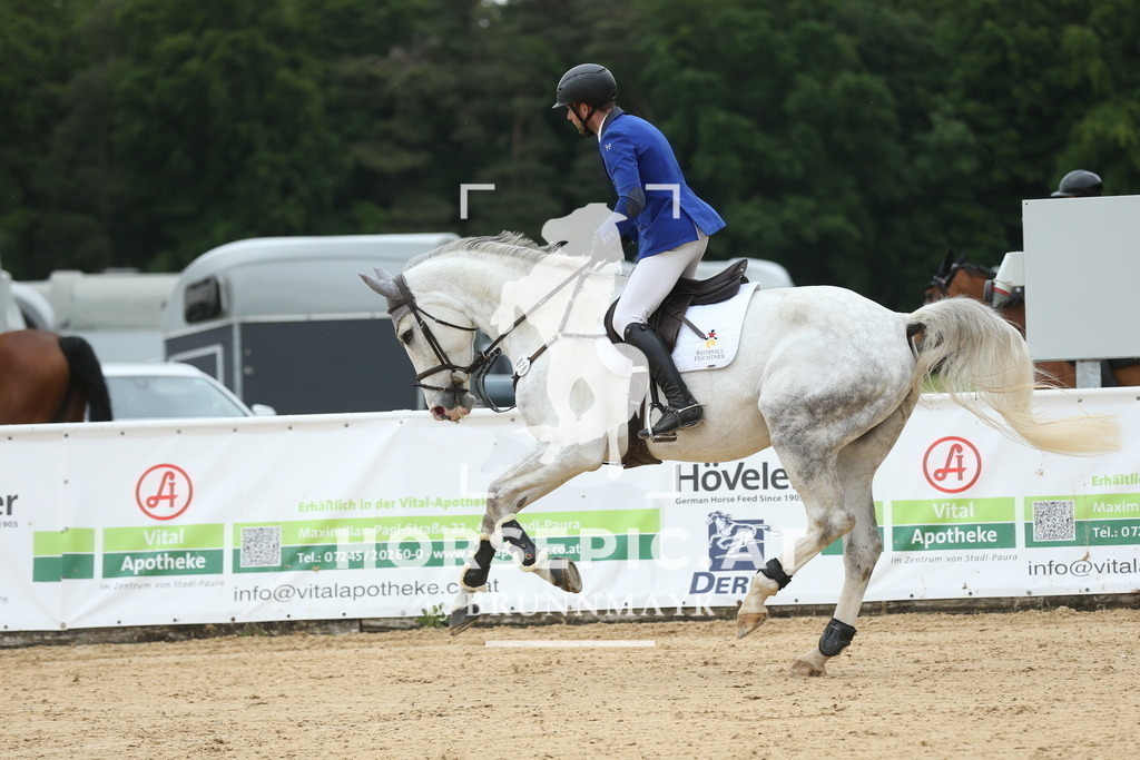 DL2Q3308 | Willkommen bei Brunnmayr - Design & Fotografie – Ihrem Spezialisten für Reitturniere und Pferdeveranstaltungen in Oberösterreich, Salzburg und Bayern! Seit über 17 Jahren sind wir leidenschaftlich dabei.