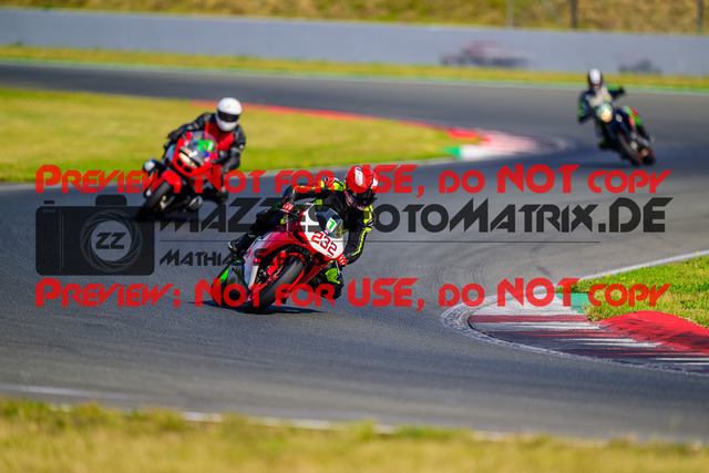 MaZZes_FotoMatrix_240725_6007705_8672 | GRUEN