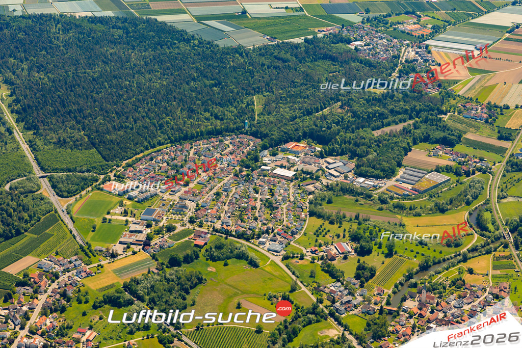 Das Luftbild zeigt : Schlatt Eriskirch - Die Luftaufnahme wurde 2024 vom UL-Flugzeug aus erstellt ( keine Drohne ) - Hochauflösende Luftaufnahme - Für grossformatige Ausdrucke geeignet. Die Geschenkidee !Mit Lizenz und Bildrechte bestellbar