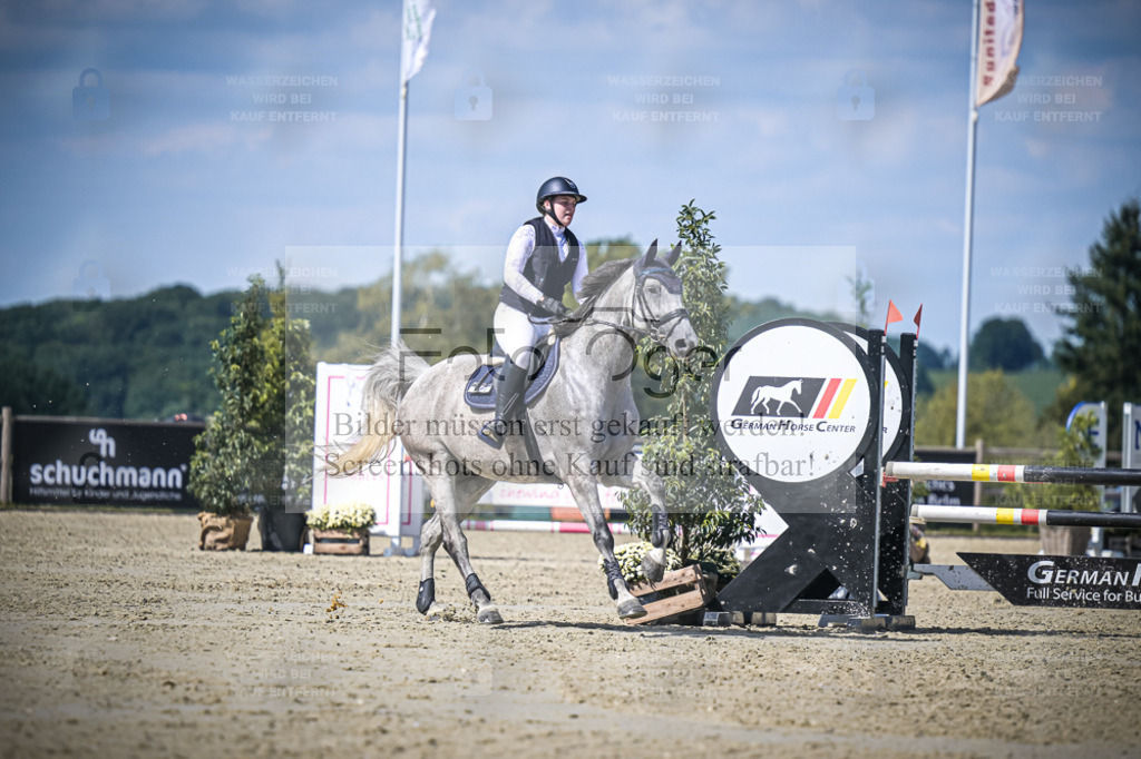 DOS_0873 | Entdecke hochwertige Reitturnierfotos von Foto Oger. Professionell, emotional und authentisch – jetzt Lieblingsmomente im Shop bestellen. - Realisiert mit Pictrs.com