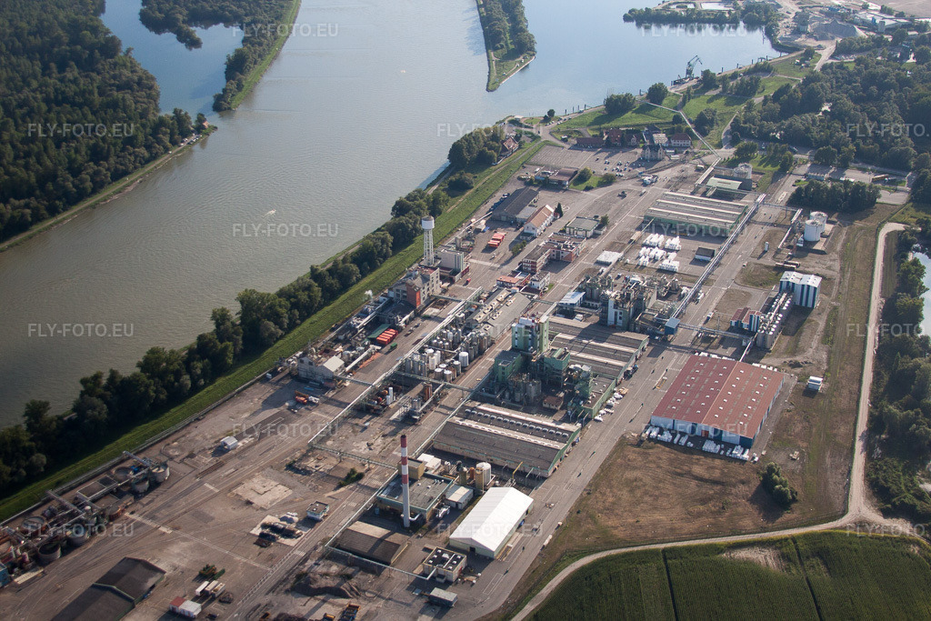 Vue aérienne: Rohm & Haas Industrie sur le Rhin à Lauterbourg dans le département Bas Rhin, France.Photo: IMG_59797.jpg prise le 22/09/2013 par Werner Riehm/FLY-FOTO.euRésolution de l'original: 4752 x 3168 px