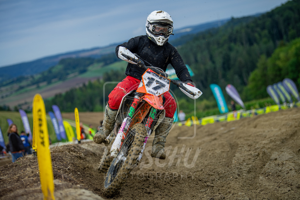 Lady (299) | Paeschuphoto Shop - Wer nicht sucht der auch nicht findet.Ob Motocrossbilder oder von einem besuchtem Spiel, Hauptsache Action. - Realisiert mit Pictrs.com
