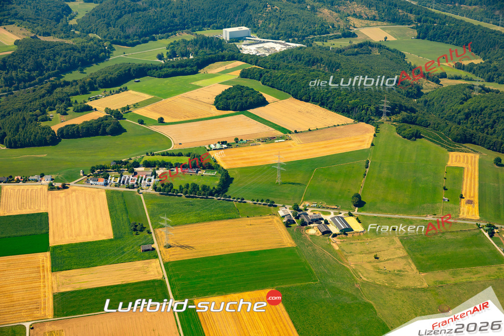 Die Luftaufnahme Giershagen - Marsberg wurde 2022 vom Flugzeug aus (keine Drohne) erstellt. Hohe Auflösung -für große Poster und Wandbilder geeignet - Garantiert!