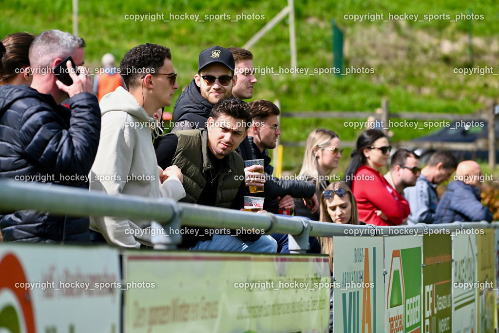 ATUS Velden vs. SV Spittal | Besucher Sportplatz St. Egyden, ATUS Velden vs. SV Spittal, ATUS Velden vs. SV Spittal am 27.04.2024 in St. Egyden (Sportplatz St. Egyden), Austria, (Photo by Bernd Stefan)