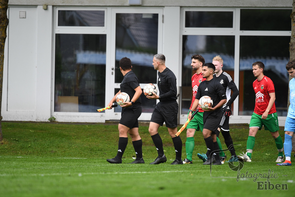 BV Bockhorn-SG FriPe | Relegation zur Kreisliga; BV Bockhorn (weiß)-SG FriPe (rot) am 05.06.2025 in Oldenburg/Ofenerdiek (Lagerstraße), Photo: Philip Eiben 2025 - Realisiert mit Pictrs.com