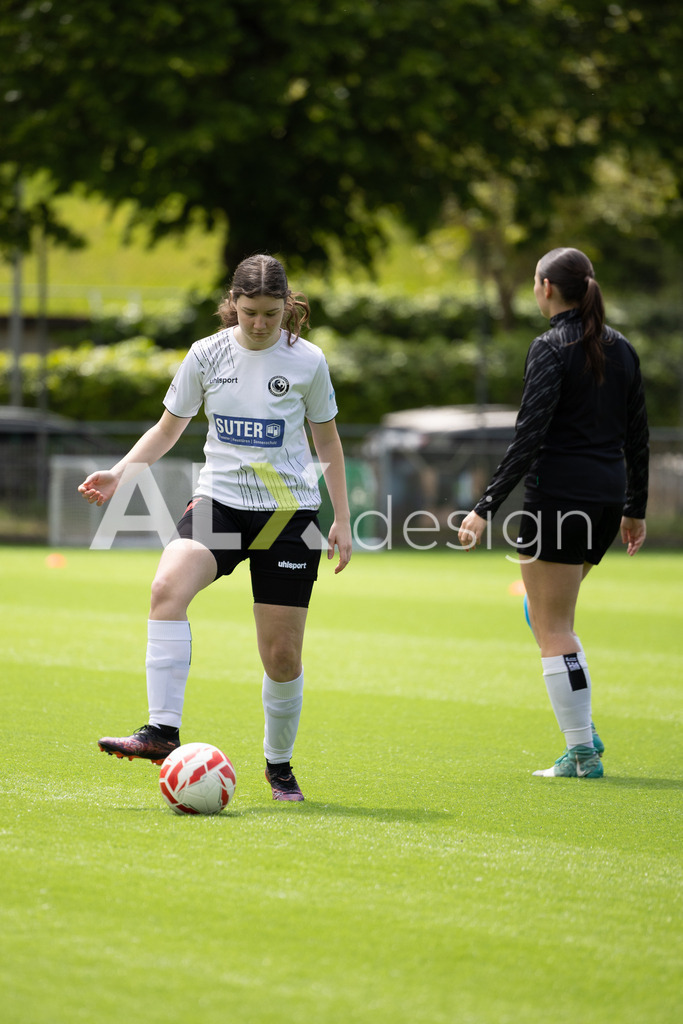 Fußball I Frauen I Saison 2025-2026 I Frauen 3. Liga | FVRZ Gruppe 2 | 18. Spieltag I Spielvereinigung Schaffhausen Damen 1 - Team Furttal Zürich I 17.05.2026 | Hochwertige Sportfotos kaufen & lizenzieren für Medien, Vereine, Agenturen & Sportler:innen. Entdecke professionelle Sportfotografie im Bildshop von Alexander Franzen. - Realisiert mit Pictrs.com