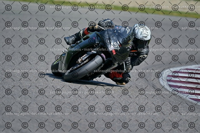 26BT02-1164 | markuskiefer.com - Realisiert mit Pictrs.com