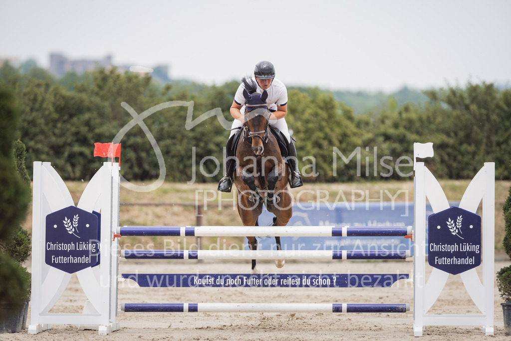 230622_PfSpTa_SprPfL-212 | Deine schönsten Turniermomente als professionelle Fotos! Entdecke hochwertige Pferdesport-Fotografie im Online-Shop. Jetzt Fotos finden & bestellen!