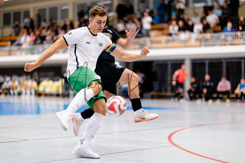 Futsal-Bundesliga, Saison 2025/2026, 9. Spieltag: SC Preußen Münster - YB Balkan Pfarrkirchen | Futsal-Bundesliga, Saison 2025/2026, 9. Spieltag, SC Preußen Münster empfängt YB Balkan Pfarrkirchen in der Universitäts-Sporthalle in Münster. Foto: sportfotografie.ms | Markus Paletta - Realisiert mit Pictrs.com