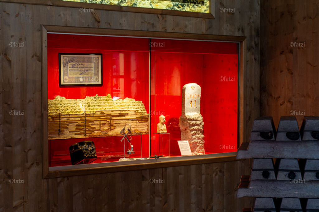 Bergbau-Museum Innen _fatzi_20230908-143239 | Fatzi Bilder-Archiv! 
Die Bilder sind für private Nutzung lizenzfrei. Die kommerzielle Nutzung ist möglich und erwünscht, jedoch bitte ich um vorherige Kontaktaufnahme per E-Mail (info@fatzi.at) oder unter +43 650 7828269 - Realisiert mit Pictrs.com