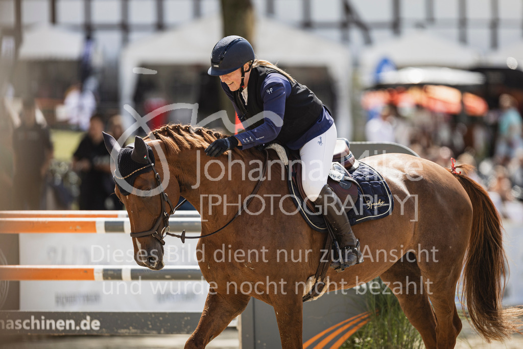 250713_BHO_M2-Spr-1-651 | Deine schönsten Turniermomente als professionelle Fotos! Entdecke hochwertige Pferdesport-Fotografie im Online-Shop. Jetzt Fotos finden & bestellen!