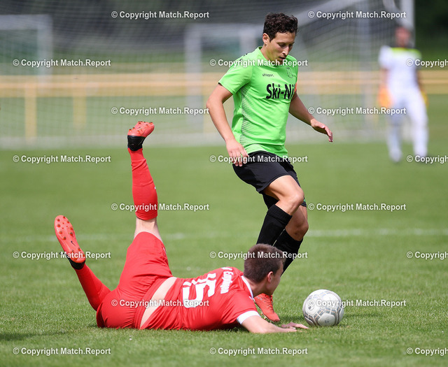 wfv-Pokal | Fussball 2021/2022    24.07.2021wfv-Pokal SV Nehren - SG EmpfingenBenjamin Schindler (SV Nehren,re)  gegen Philipp Kress (SG Empfingen, li) FOTO: ULMER PressebildagenturxxNOxMODELxRELEASExx