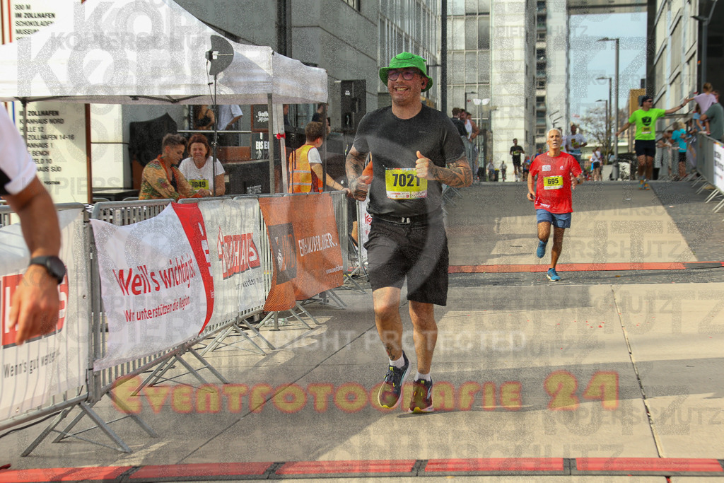 250920_1525_EX1_9381 | Sportfotografie im Rhein-Sieg Kreis, Köln, Bonn, NRW, Rheinland Pfalz, Hessen, etc. Unser Tätigkeitsfeld umfasst den Laufsport vom Volkslauf über den Marathon, Duathlon, Triathon bis zum Ultralauf wie Kölnpfad Ultra oder Schindertrail.