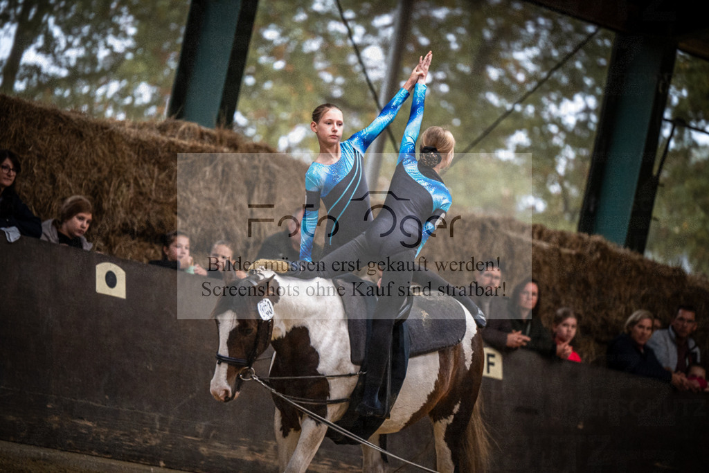 DOS_0166 | Entdecke hochwertige Reitturnierfotos von Foto Oger. Professionell, emotional und authentisch – jetzt Lieblingsmomente im Shop bestellen.Deutschlandweite Turnierfotografie. - Realisiert mit Pictrs.com