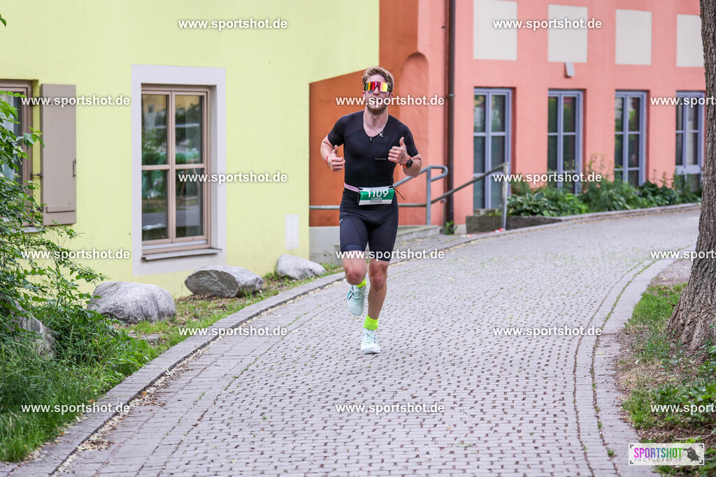 KSZ_4111 | Stadttriathlon Erding 2025. #yourpictrs #sportshot_your_pictrs @Sportshotphotography #stadttriathlonerding Copyright: www.sportshot.de