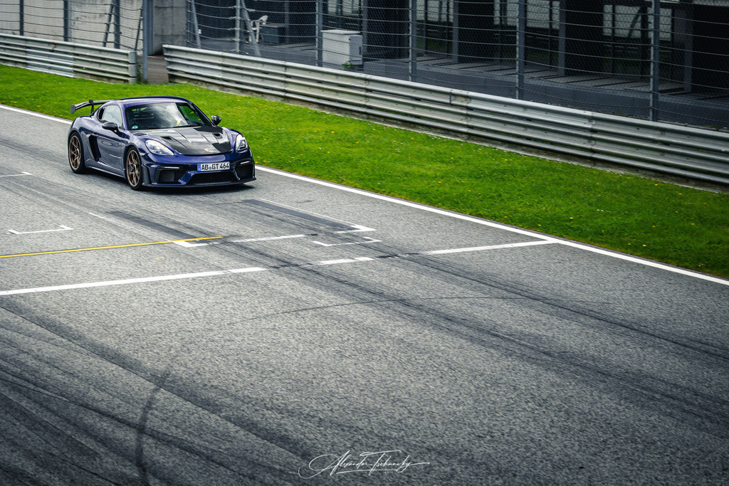 R6PZ1031 _Alexander Tschuncky | Entdecken Sie die faszinierende Welt von Alexander Tschuncky Arts: Kreative Fotografie, atemberaubende Automobilkunst und hochwertiger Bilderdruck. Lassen Sie sich inspirieren! - Realisiert mit Pictrs.com