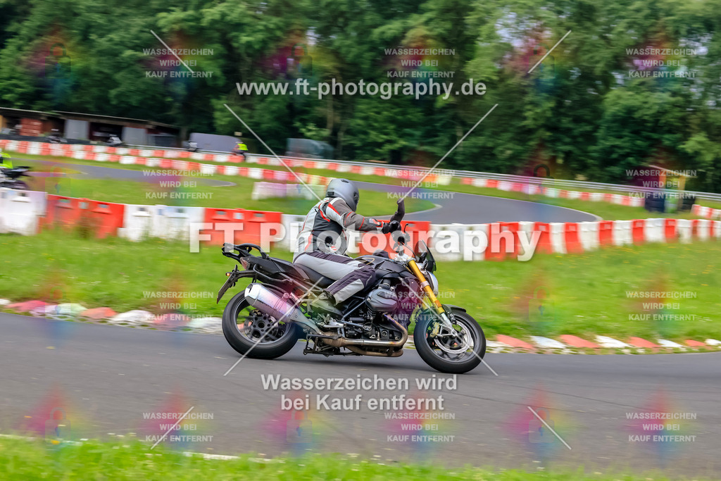 VBK-6419 | Hier findet Ihr Bilder von Touristenfahrten auf der Nürburgring Nordschleife oder von anderen Veranstaltungen die ich besucht habe. Viel Spass beim Durch Schauen 