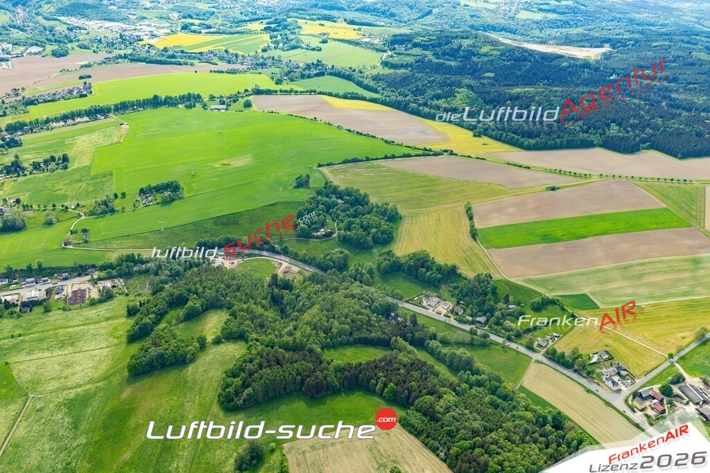 Die Luftaufnahme Affalter - Lößnitz wurde 2022 vom Flugzeug aus (keine Drohne) erstellt. Hohe Auflösung -für große Poster und Wandbilder geeignet - Garantiert!