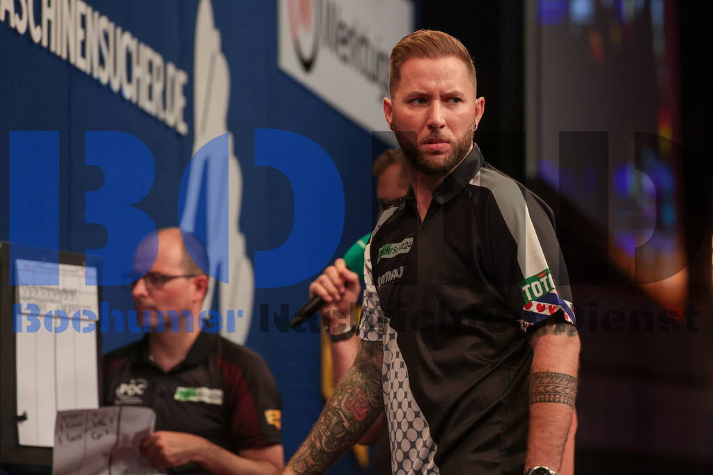  29.10.2023 - 
 | Sebastian Sendlak / Bochumer Nachrichtendienst (BOND) - PDC European Darts Championship: Viertelfinale {Persons shown} - Realisiert mit Pictrs.com