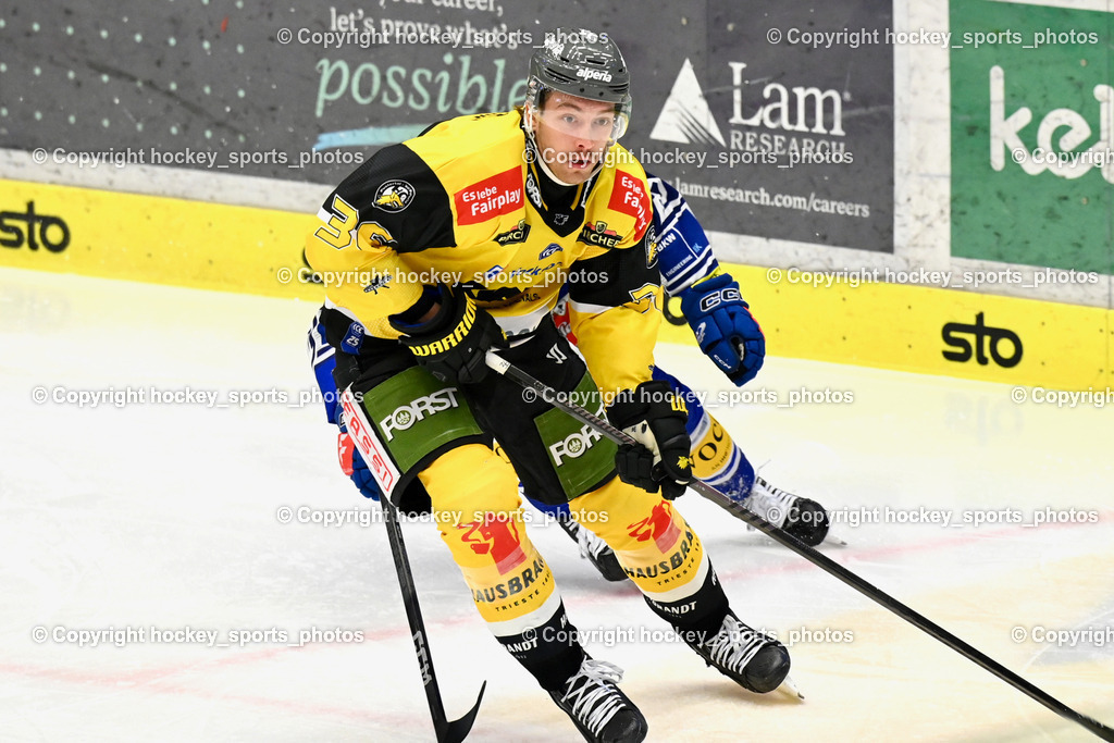 EC IDM Wärmepumpen VSV vs. HC Pustertal | #36 Osmanski Austin Michael HC PUSTERTAL, #40 WALLENTA Elias EC VSV, EC IDM Wärmepumpen VSV vs. HC Pustertal, EC IDM Wärmepumpen VSV vs. HC Pustertal am 15.11.2024 in Villach (Stadthalle Villach), Austria, (Photo by Bernd Stefan)