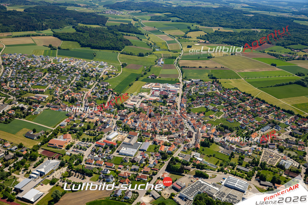 Das Luftbild der Stadt Monheim wurde 2022 vom Flugzeug heraus erstellt (keine Drohnen-Aufnahmen) Aufnahmehöhe ca.450 Meter- hohe Bildauflösung und Druck-Qualität. Garantiert!