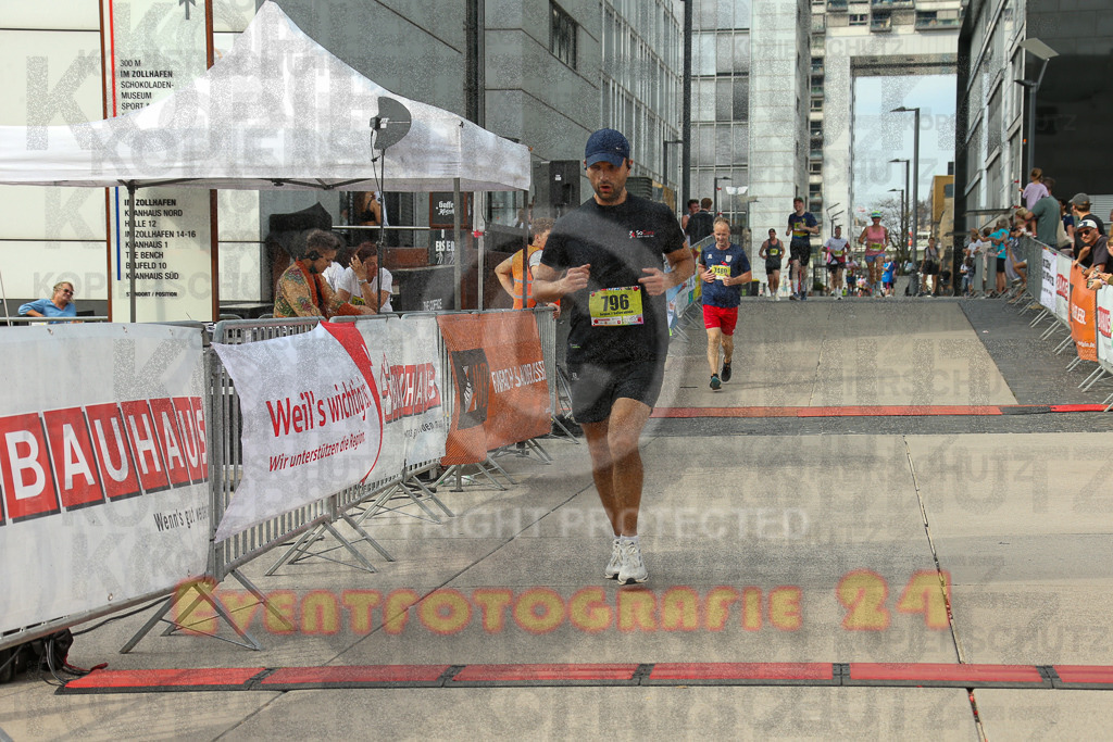 250920_1524_EX1_9282 | Sportfotografie im Rhein-Sieg Kreis, Köln, Bonn, NRW, Rheinland Pfalz, Hessen, etc. Unser Tätigkeitsfeld umfasst den Laufsport vom Volkslauf über den Marathon, Duathlon, Triathon bis zum Ultralauf wie Kölnpfad Ultra oder Schindertrail.
