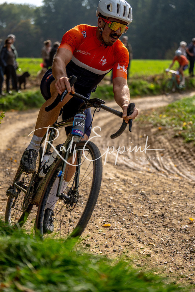 Ralf Eppink Photography 20251012_DSC05106 | Sportfotografie, Eventfotografie, Porträtfotografie, Radsport Fotograf, Triathlon Fotograf, Düsseldorf Fotograf, Köln Fotograf, Actionfotografie, Teamfotografie, Peoplefotografie, Business Portraits, Veranstaltungsfotografie, Reportagefotografie - Realisiert mit Pictrs.com