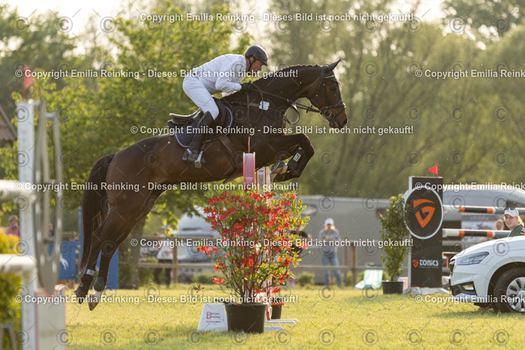 CL5A1487 | Emilia Reinking Fotografie - Realisiert mit Pictrs.com