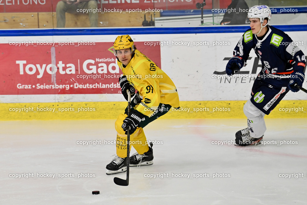 ATSE Graz vs. EHC Lustenau | #91 Grabher Meier Martin EHC Lustenau, #14 Schwarz Maximilian ATSE Graz, ATSE Graz vs. EHC Lustenau, ATSE Graz vs. EHC Lustenau am 14.02.2026 in Graz (Merkur Eishalle ), Austria, (Photo by Bernd Stefan)
