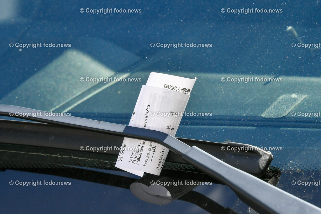 Deutschland_ Baden-Wuerttemberg_ Stuttgart_ 29.05.2025-8 | 29.05.2025, Deutschland, GER, Baden-Wuerttemberg, Stuttgart, im Bild Themenbild, Strafzettel, Parkstrafe, Parken verboten, Strafe, Behoerde, Auto, Parkverbot, Vergehen, Verkehr, Stadtansichten, Feature, Symbolbild 