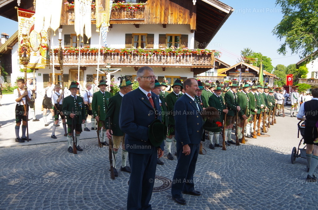 IMGP3554 | fotografiert von Axel PollmannLeonhardi Wallfahrt Benediktbeuern und Murnau, Fronleichnam, Fasching, Landschaft im Loisachtal und Benediktbeuern  - Realisiert mit Pictrs.com