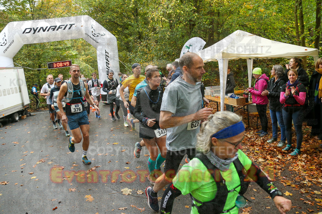 241027_1008_EX1_3580 | Sportfotografie im Rhein-Sieg Kreis, Köln, Bonn, NRW, Rheinland Pfalz, Hessen, etc. Unser Tätigkeitsfeld umfasst den Laufsport vom Volkslauf über den Marathon, Duathlon, Triathon bis zum Ultralauf wie Kölnpfad Ultra oder Schindertrail.