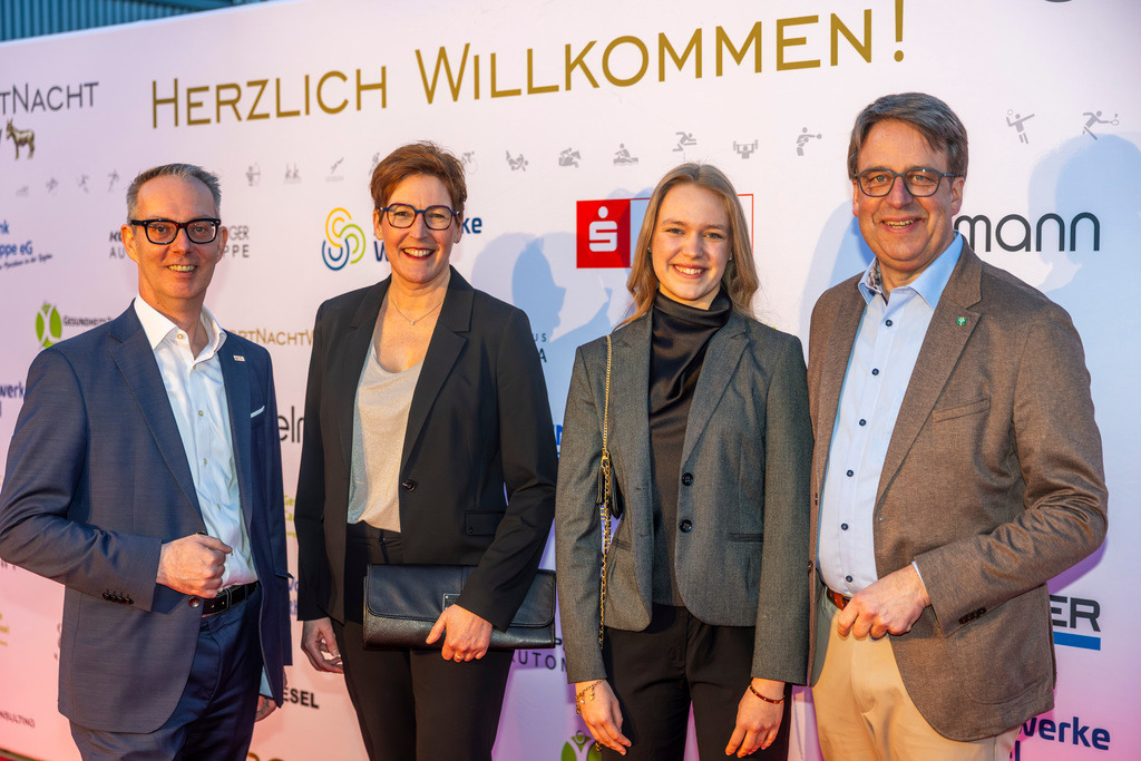 top-top.de 260306-239 | Foto, Video, Fotografie, Videografie, Fotobox, DJ, Discjockey, Musik, Musikbox, Veranstaltung, Photobooth, Amazon, Ebay, Buchtipp, Bestseller, Autor, Verlag, Buch, Wesel, Hamminkeln, NRW, Dinslaken, Rees, Drohne, Hochzeit, Party, Fotobox, Wesel, Fotograf