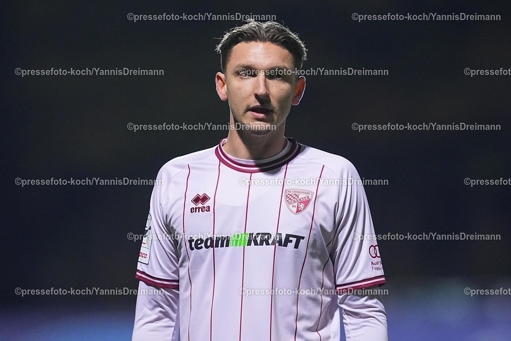 xYDR31102501119 | 31.10.2025, xydrx, Fußball, 3.Liga, FC Viktoria Köln - FC Ingolstadt 04, Saison 2025 2026, Sportpark Höhenberg: Julian Kuegel (FC Ingolstadt #29)  DFB regulations prohibit any use of photographs as image sequences and or quasi-video.