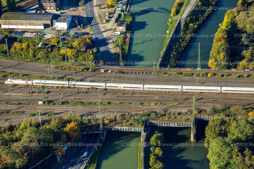 Hamm251001422 | Luftbild, ICE-Zug auf der Eisenbahnbrücke Hafenstraße über den Fluss Lippe und Datteln-Hamm-Kanal, Mitte, Hamm, Ruhrgebiet, Nordrhein-Westfalen, Deutschland