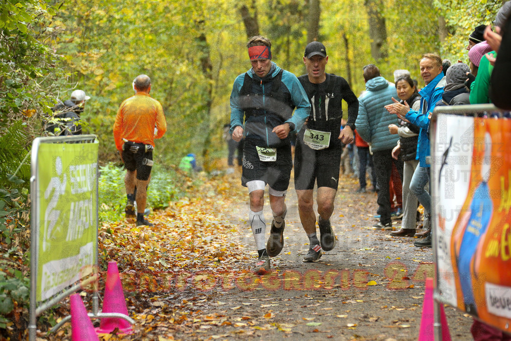 251026_1233_EX1_0645 | Sportfotografie im Rhein-Sieg Kreis, Köln, Bonn, NRW, Rheinland Pfalz, Hessen, etc. Unser Tätigkeitsfeld umfasst den Laufsport vom Volkslauf über den Marathon, Duathlon, Triathon bis zum Ultralauf wie Kölnpfad Ultra oder Schindertrail.