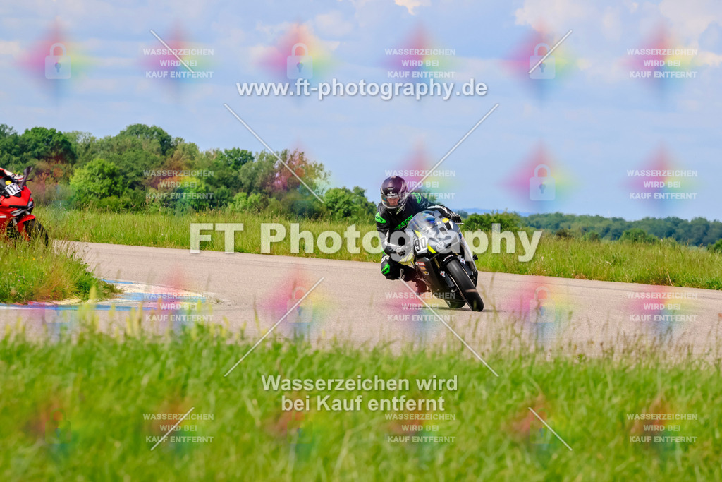 MotoTeam-1004 | Hier findet Ihr Bilder von Touristenfahrten auf der Nürburgring Nordschleife oder von anderen Veranstaltungen die ich besucht habe. Viel Spass beim Durch Schauen 