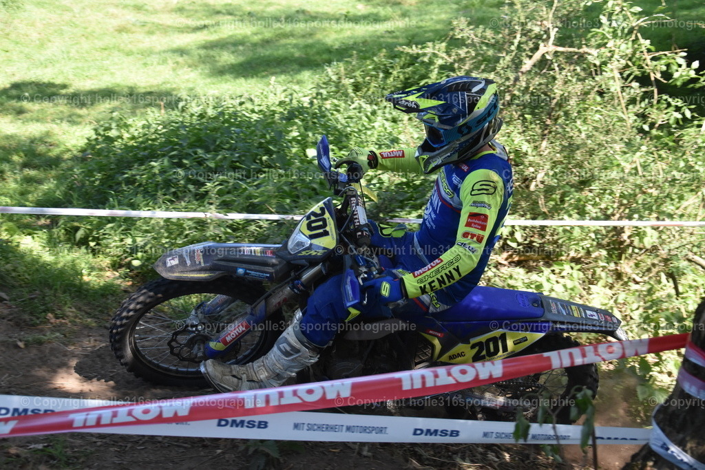 DSC_0010 | Sportfotografie , Motorsport, Motoross, Reitsport, Mointainbike, Enduro,
Landschaft , Outdoor, Eventfotografie, Landschaft, Bilder online bestellen - Realisiert mit Pictrs.com