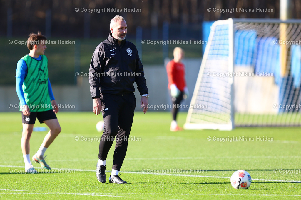 NH_HolsteinKiel_Training_18032026 | Tim Walter (Trainer, Holstein Kiel)Fußball I Herren I Training I Saison 2025-2026 I Holstein Kiel I 18.03.2026 I Citti-Fußballpark