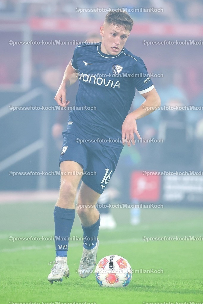 F9527022601012 | 27.02.2026, Fußball, Fortuna Düsseldorf - VfL Bochum, 2. Fußball Bundesliga, Merkur Spiel-Arena, Saison 2025 2026: Callum Marshall (VfL Bochum #16)  DFB regulations prohibit any use of photographs as image sequences and or quasi-video.