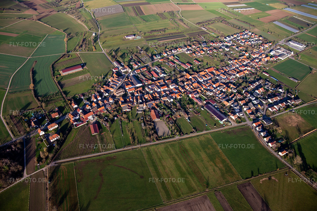 Luftbild: Ortsansicht aus Süden in Schweighofen im Bundesland Rheinland-Pfalz in Deutschland. Foto: IMG_135690.jpg vom 03.01.2023 durch Werner Riehm/FLY-FOTO.de