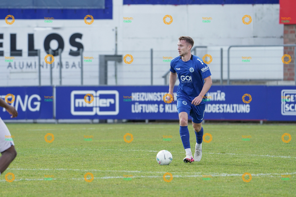 VfL Sportsfreunde Lotte vs. VfL Bochum II U23 - Regionalliga West - 28. Spieltag 2026 | Louis Hiepen, 3 - Realisiert mit Pictrs.com