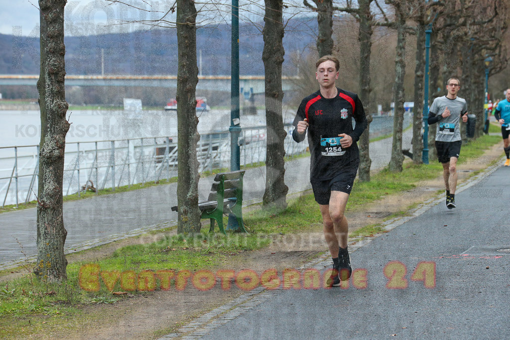 221231_1019_EX1_6596 | Sportfotografie im Rhein-Sieg Kreis, Köln, Bonn, NRW, Rheinland Pfalz, Hessen, etc. Unser Tätigkeitsfeld umfasst den Laufsport vom Volkslauf über den Marathon, Duathlon, Triathon bis zum Ultralauf wie Kölnpfad Ultra oder Schindertrail.