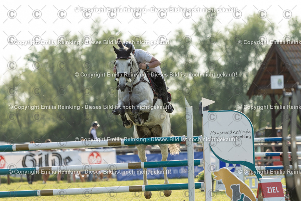 CL5A1058 | Emilia Reinking Fotografie - Realisiert mit Pictrs.com