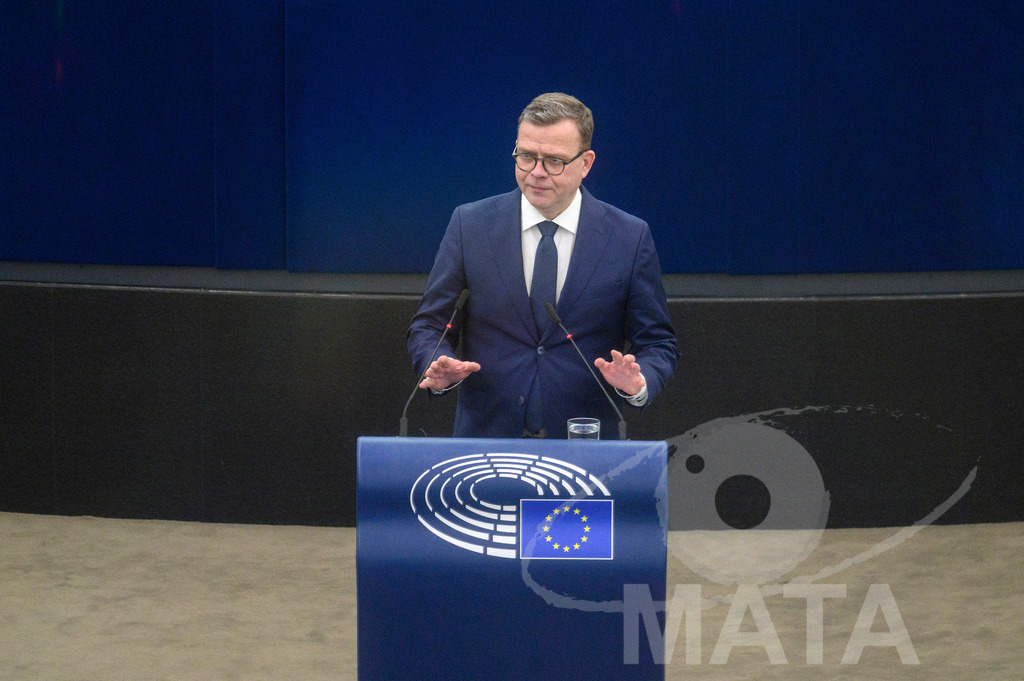 _DWI6382 | Finnischen Premierminister Petteri Orpo spricht vor dem Parlament im Plenarsaal des Europäischen Parlaments. Straßburg, 13.03.2024 - Realisiert mit Pictrs.com