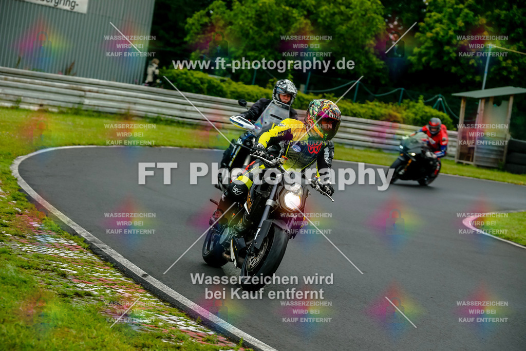 VBK-3595 | Hier findet Ihr Bilder von Touristenfahrten auf der Nürburgring Nordschleife oder von anderen Veranstaltungen die ich besucht habe. Viel Spass beim Durch Schauen 