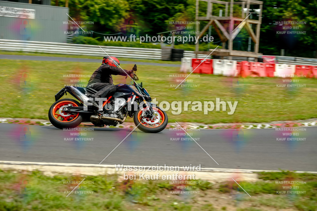VBK-4739 | Hier findet Ihr Bilder von Touristenfahrten auf der Nürburgring Nordschleife oder von anderen Veranstaltungen die ich besucht habe. Viel Spass beim Durch Schauen 