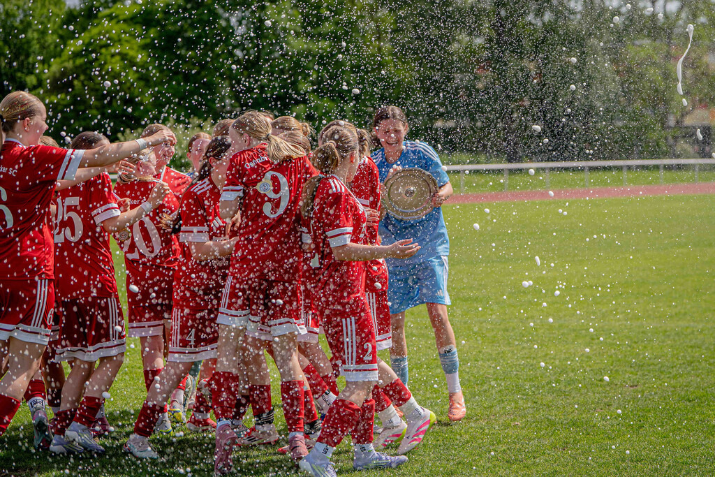 Fußball I C-Juniorinnen I Saison 2025-2026 I OSC U15 - Eltern und Geschwister I 11177 | jns.sportfotos - Realisiert mit Pictrs.com